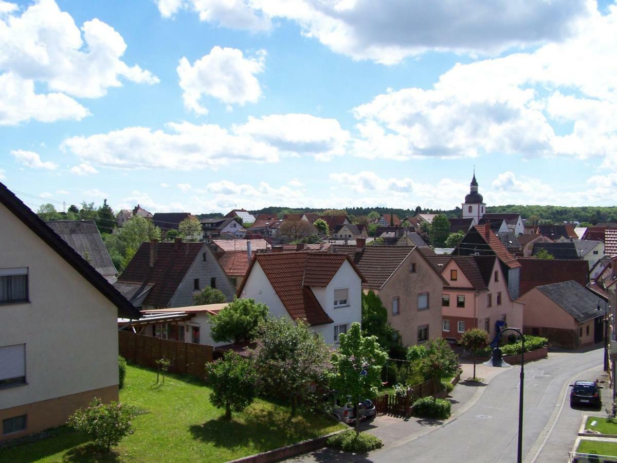 Bea's Monteurzimmer Seckach Exterior foto